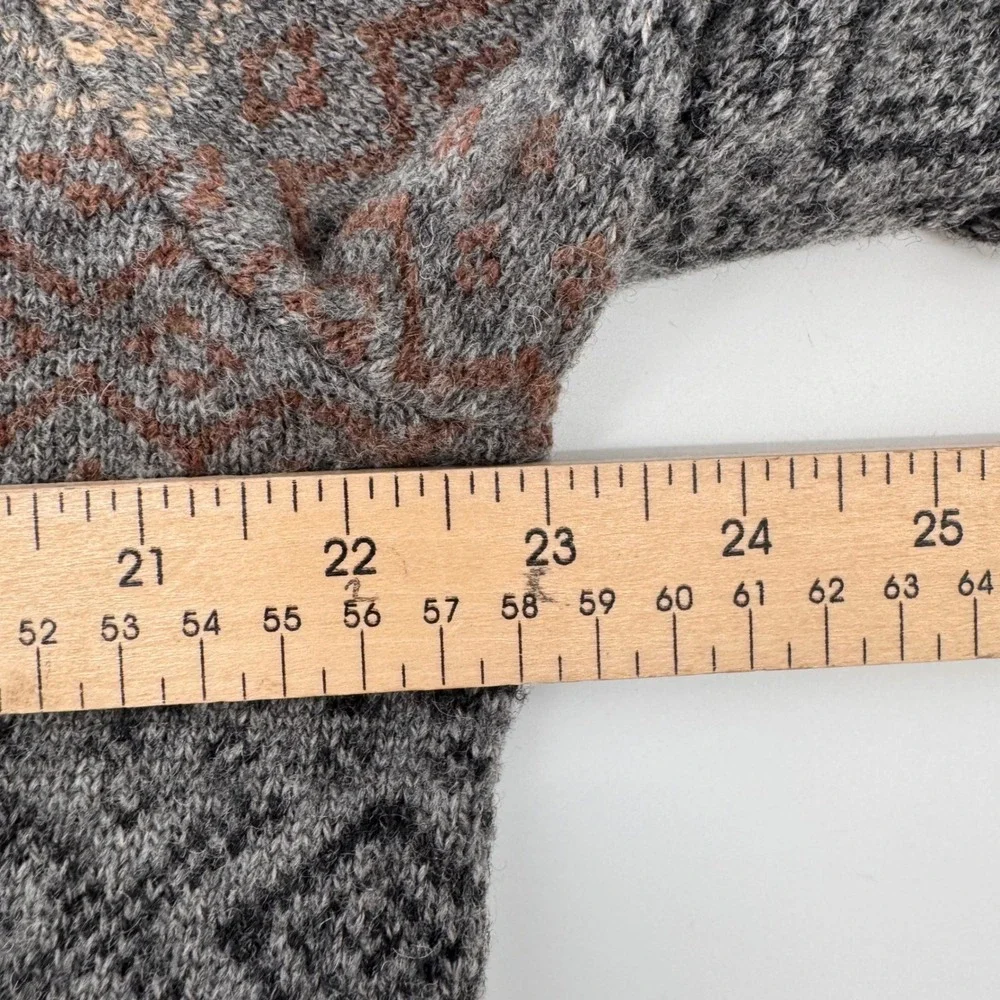 Jos A Bank Reserve Sweater Mens Large Grey Fair Isle Wool V-Neck 9248